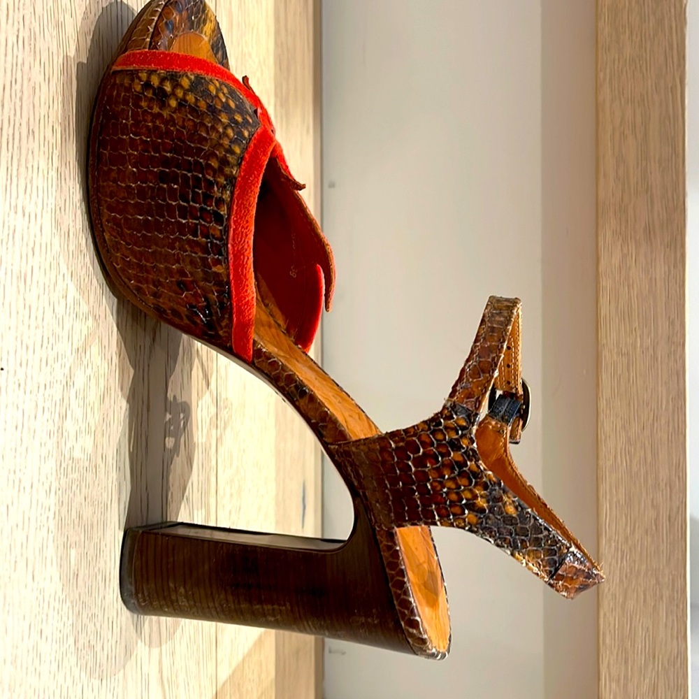 Faux brown snake skin Chie Mahara heels